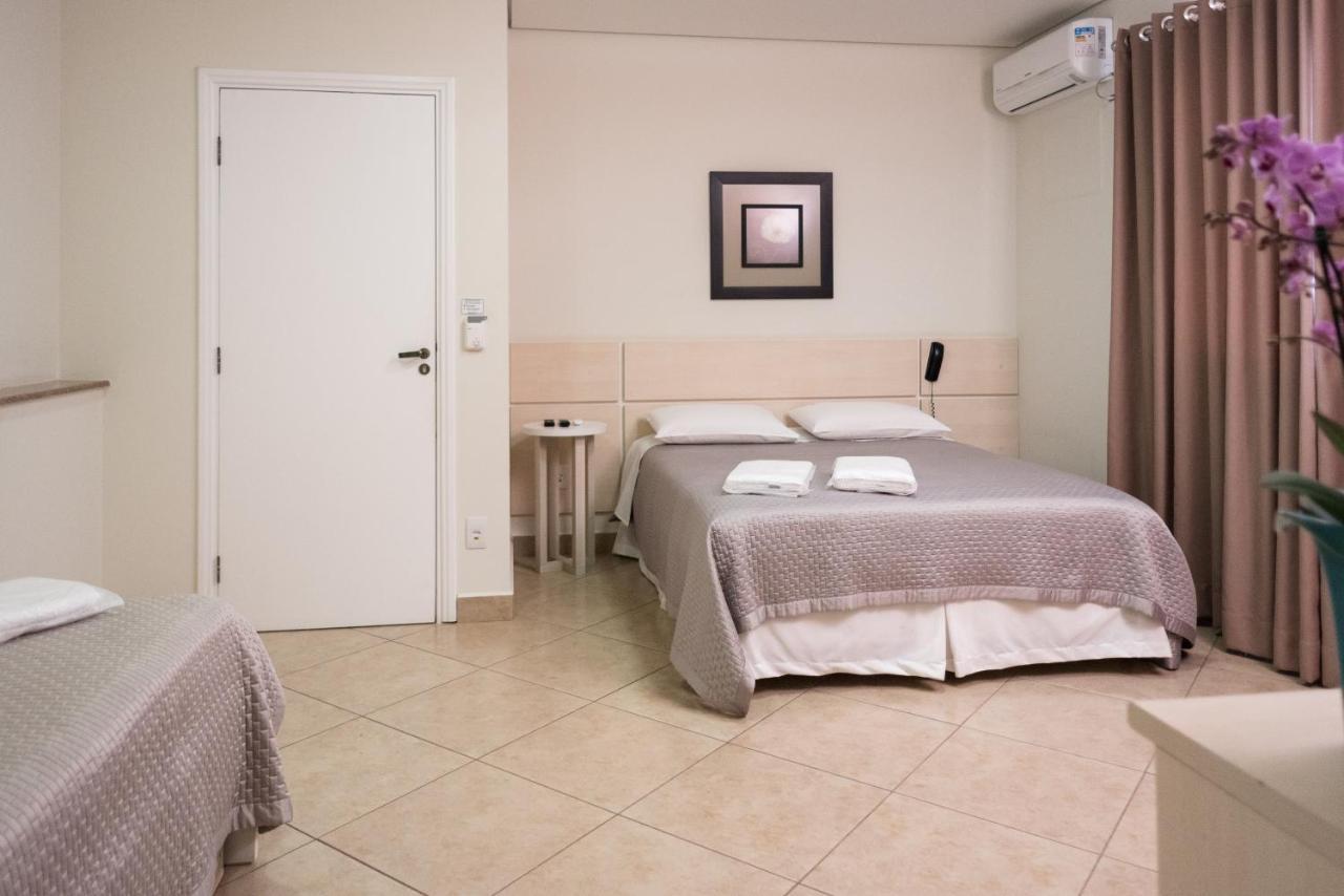 Holambra Garden Hotel Dış mekan fotoğraf A room at the hotel