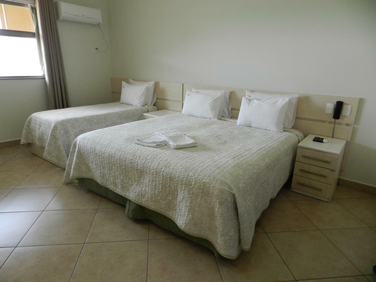 Holambra Garden Hotel Dış mekan fotoğraf A hotel room in Brazil
